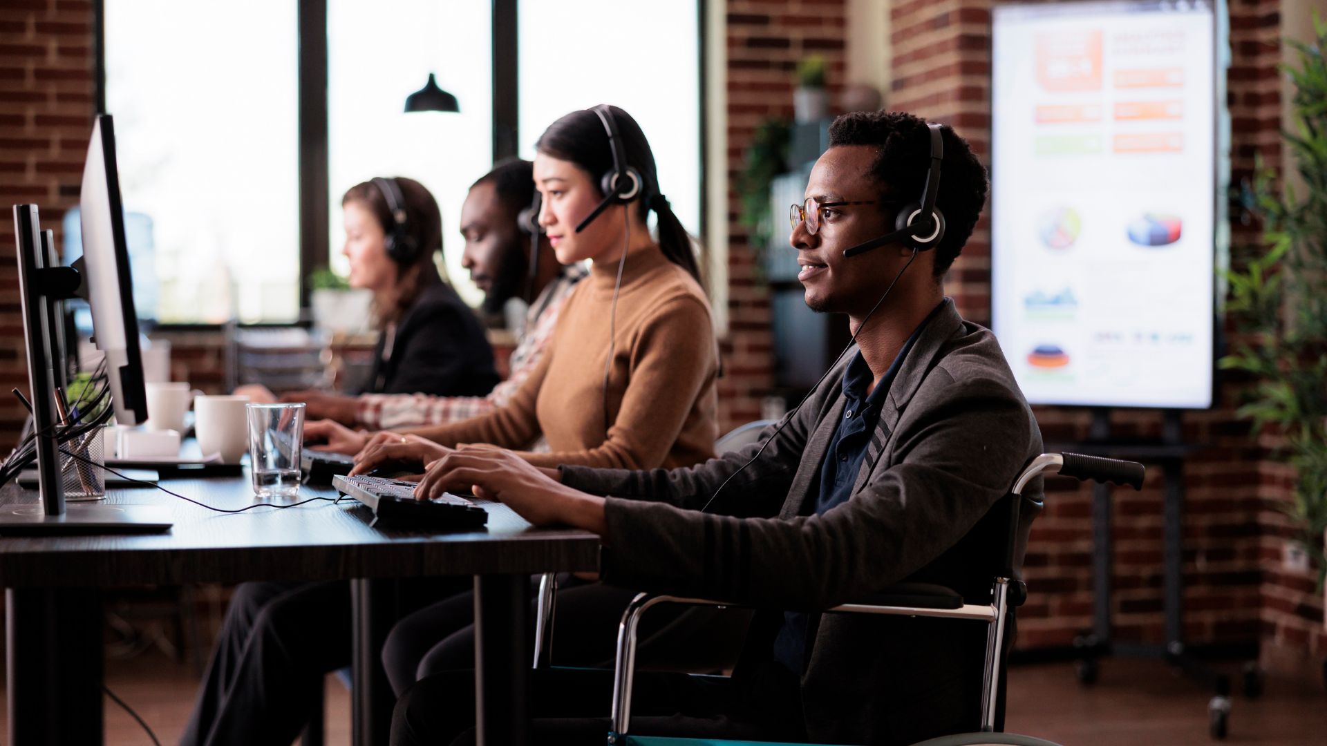 call-center-wheelchair-user